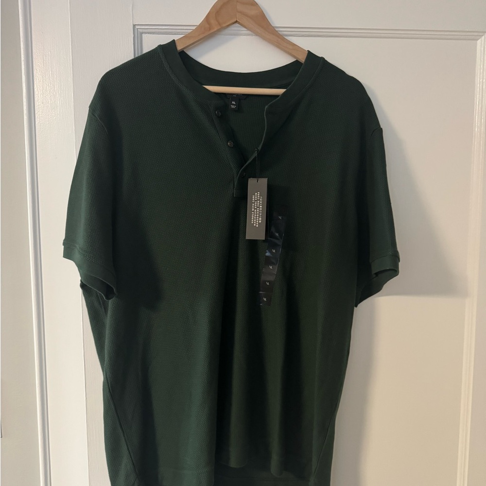 Banana Republic Men's Green Henley Shirt